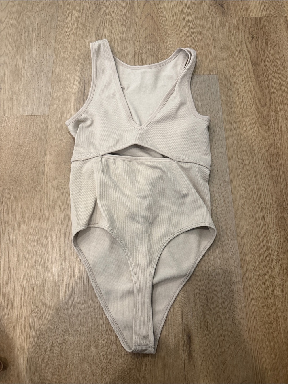Colsie Cream V-Neck Cutout Bodysuit